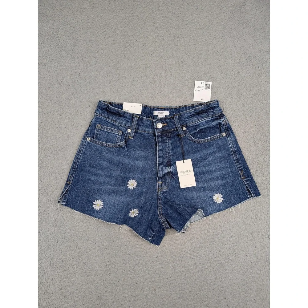 Forever 21 Shorts Womens 28 Blue Denim Cutoff Daisy Floral‎ Embroidered Hem